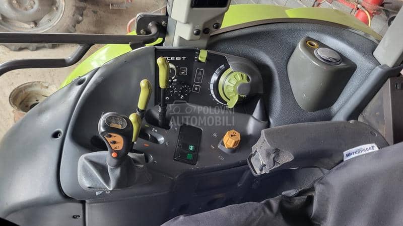 Claas ares 557