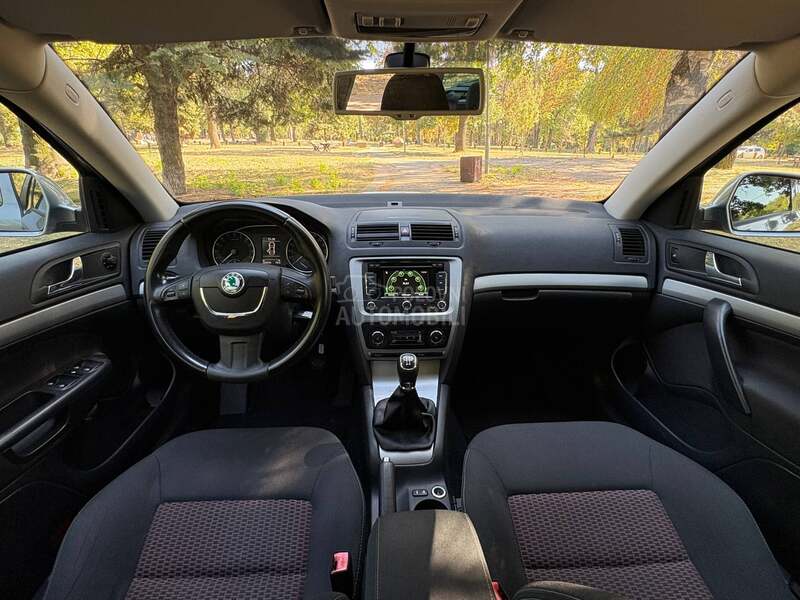 Škoda Octavia 1.6d nawi senz dig.k