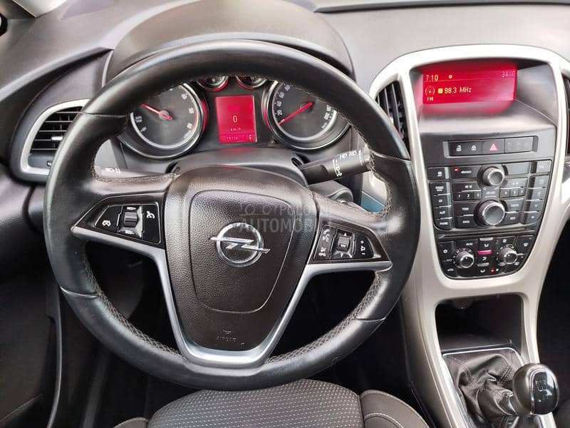 Opel Astra J 1.3CDTI-bez.pliv.zam