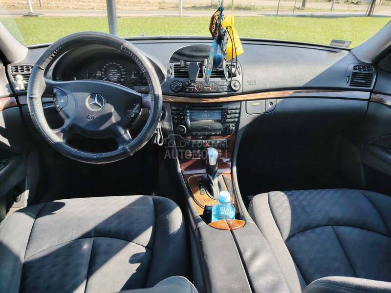 Mercedes Benz E 220 