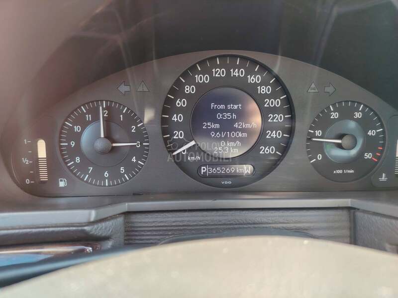 Mercedes Benz E 220 