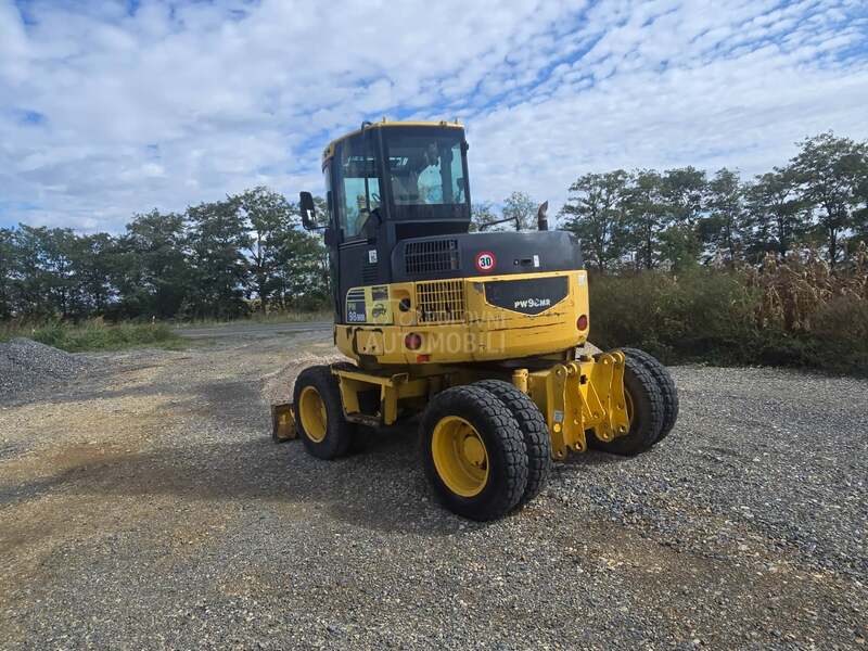 Komatsu PW98MR