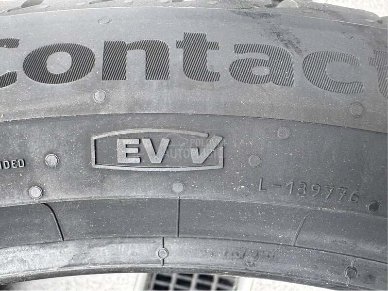 Continental 255/40 R20 Sve sezone