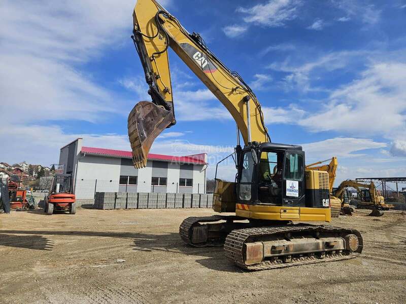 CAT 321D