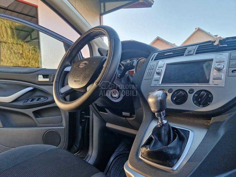 Ford Kuga 2.0 4x4 T.E.K  R.E.G