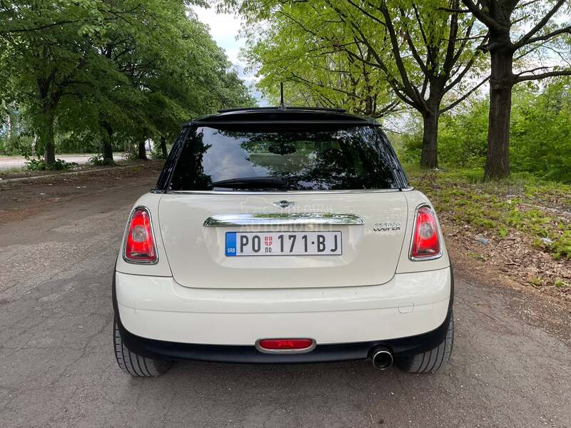 MINI Cooper R56