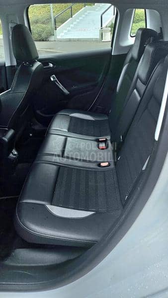 Peugeot 2008 Puretech Allure