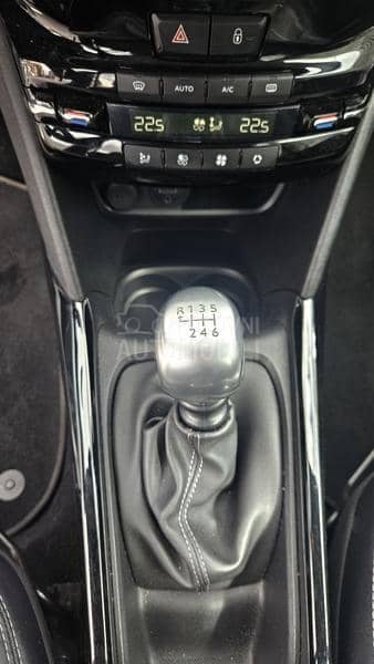 Peugeot 2008 Puretech Allure