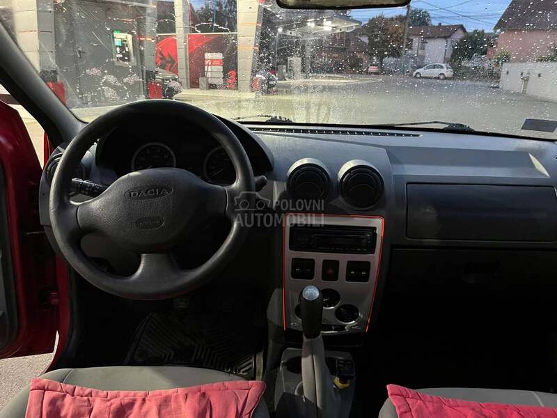 Dacia Logan 