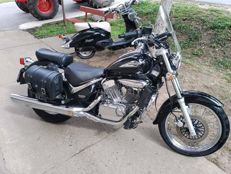 Suzuki Intruder VL 250 LC