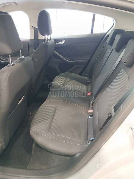 Ford Focus FOCUS TITANIUM 1.0