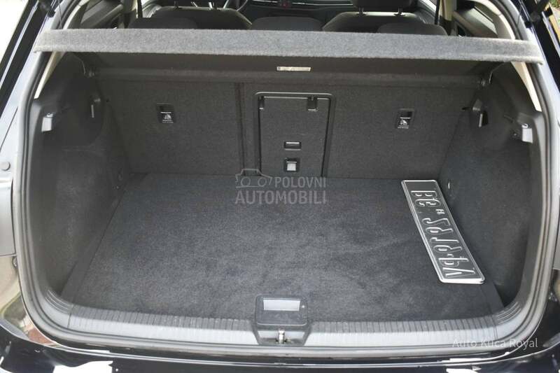 Volkswagen Golf 8 1.0 TSI/STYLE/REG/