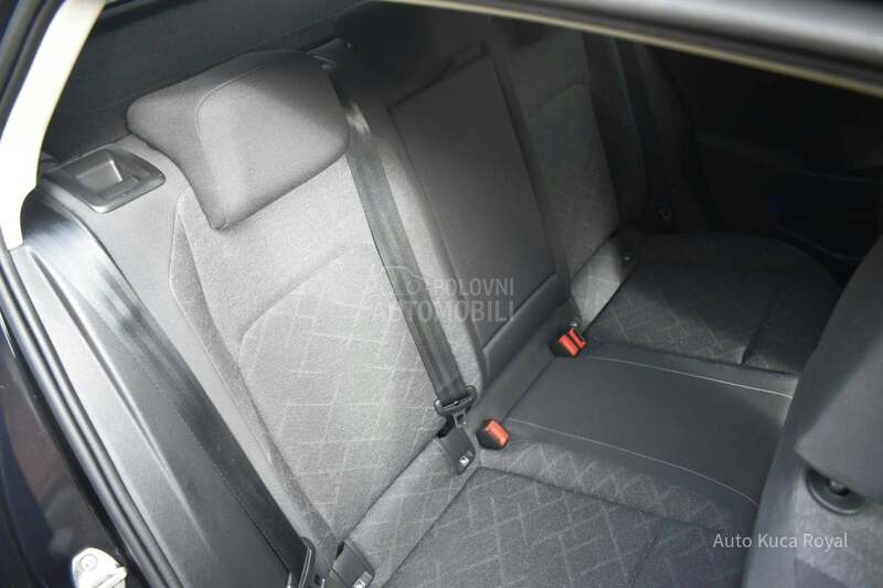 Volkswagen Golf 8 1.0 TSI/STYLE/REG/