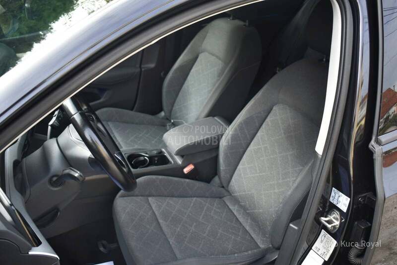 Volkswagen Golf 8 1.0 TSI/STYLE/REG/