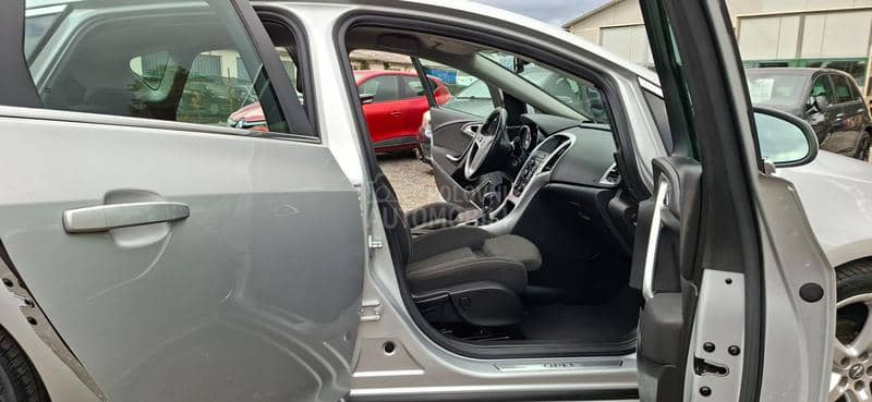 Opel Astra J 1.4 ENJOY NA VI EU5