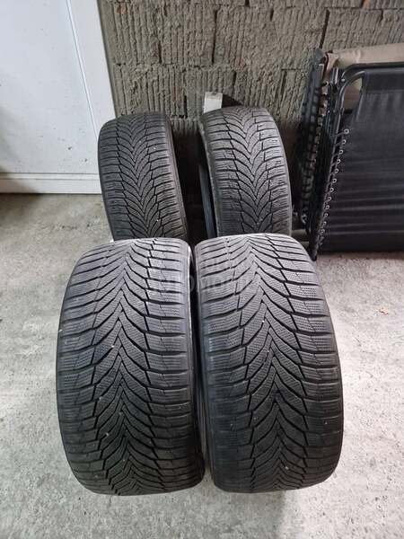 Nexen 275/35 R19 Zimska
