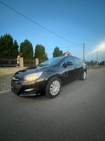 Opel Astra J 1.6 CDTI