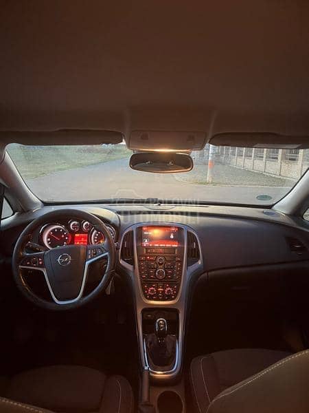Opel Astra J 1.6 CDTI