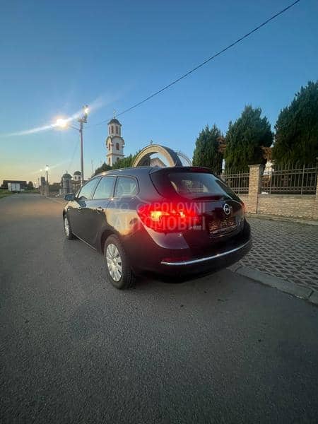 Opel Astra J 1.6 CDTI