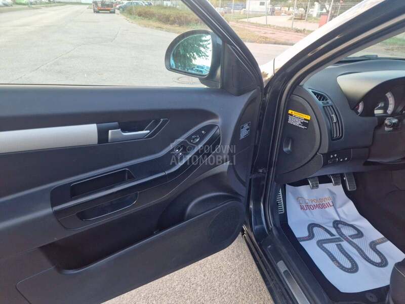 Kia pro_cee`d 1.6d sport