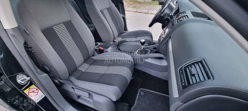 Volkswagen Golf 5 1.4