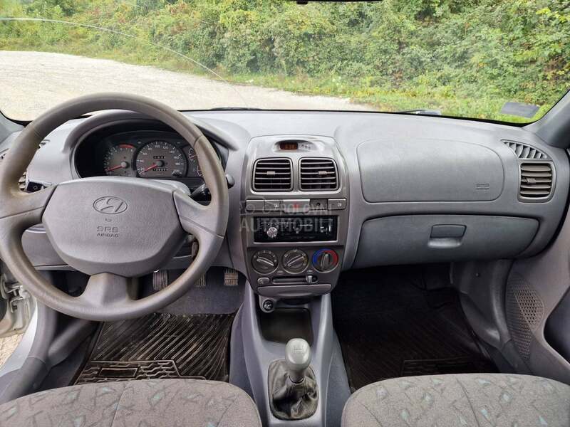 Hyundai Accent 