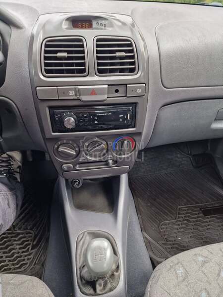 Hyundai Accent 