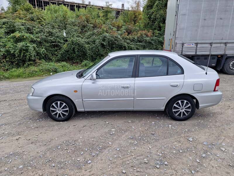 Hyundai Accent 