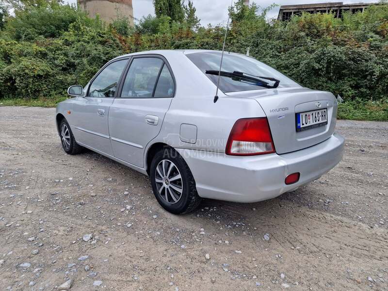Hyundai Accent 
