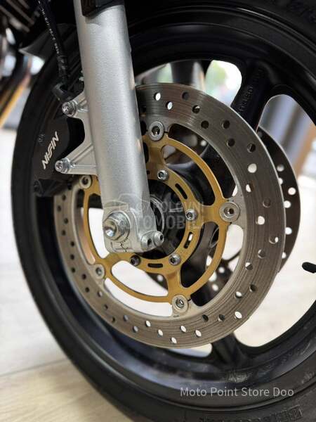 Honda CB 900F Hornet