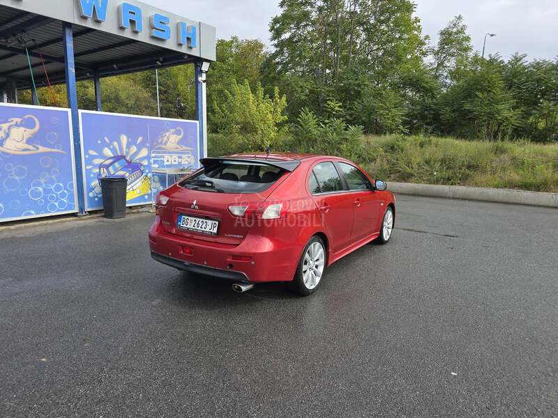 Mitsubishi Lancer 