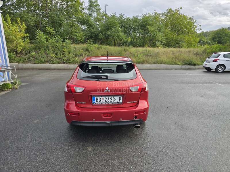 Mitsubishi Lancer 