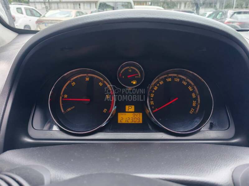 Opel Antara 