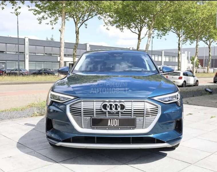 Audi e-tron 