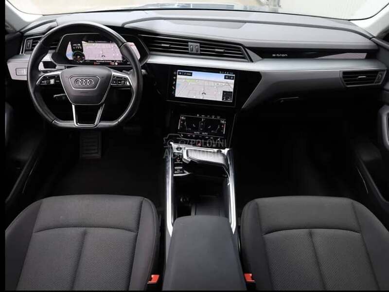 Audi e-tron 