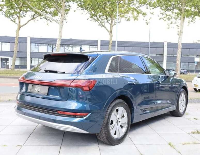 Audi e-tron 
