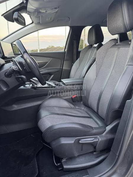 Peugeot 3008 1.5HDI ALLURE