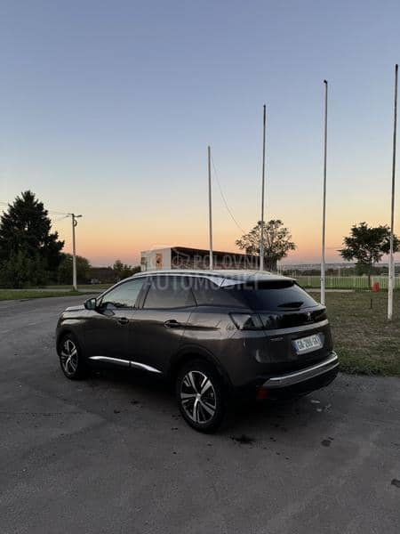 Peugeot 3008 1.5HDI ALLURE