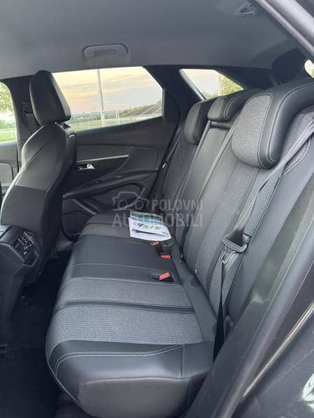 Peugeot 3008 1.5HDI ALLURE