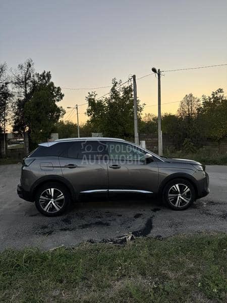 Peugeot 3008 1.5HDI ALLURE