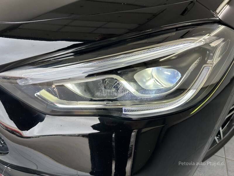Mercedes Benz GLA 220 