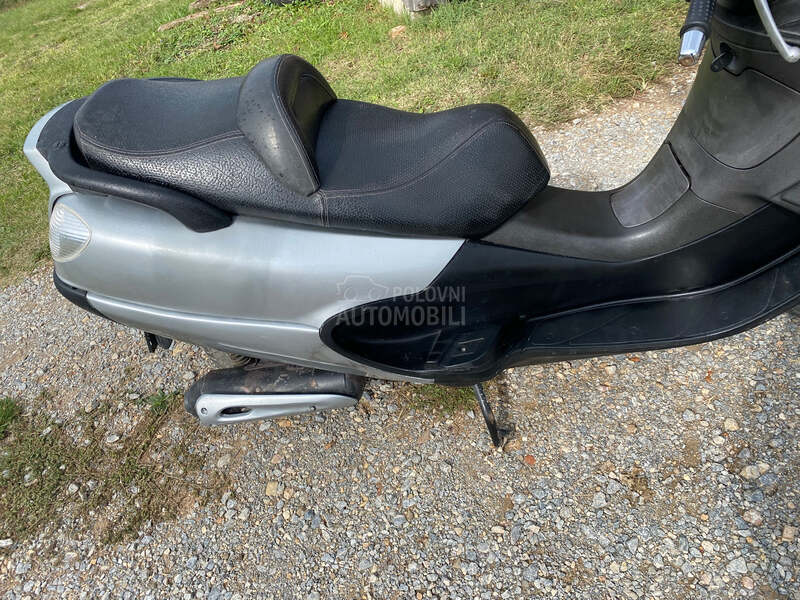 Piaggio X9