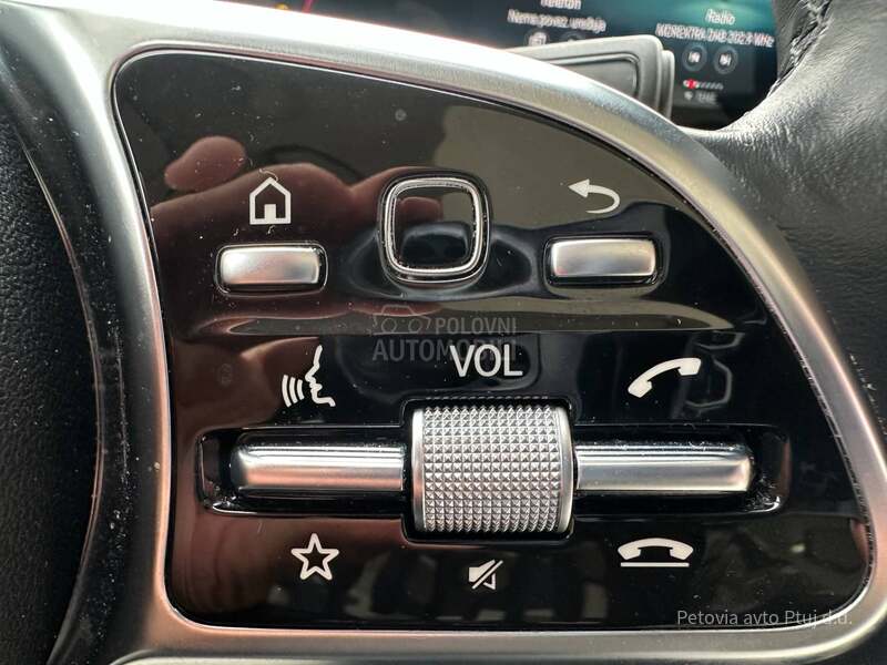 Mercedes Benz GLA 200 