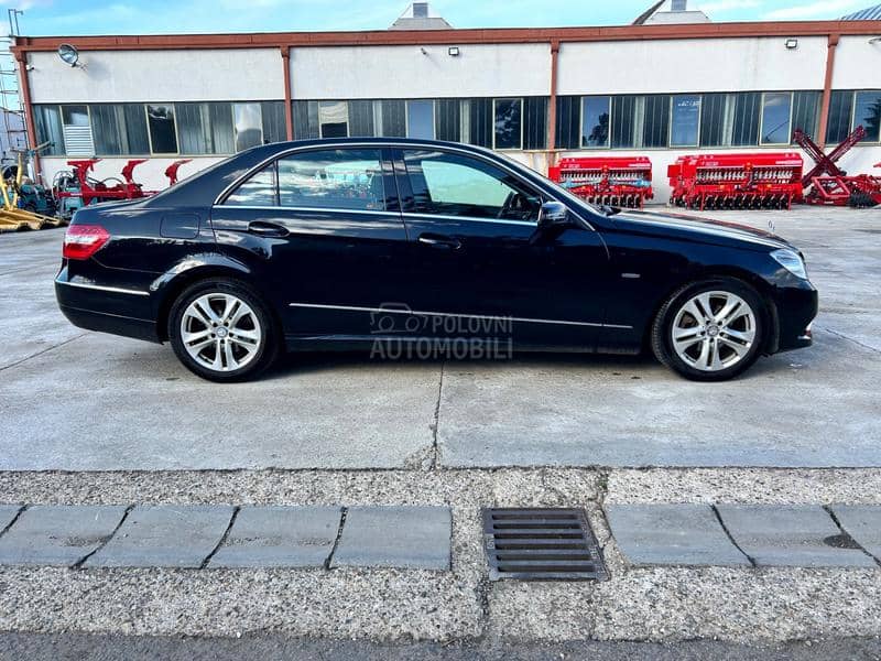 Mercedes Benz E 220 AVANTGARDE