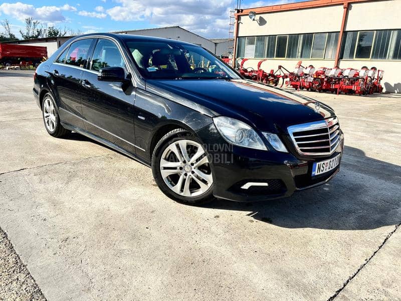 Mercedes Benz E 220 AVANTGARDE