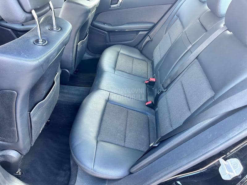 Mercedes Benz E 220 AVANTGARDE
