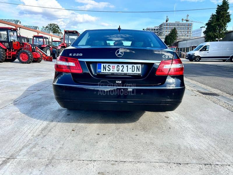 Mercedes Benz E 220 AVANTGARDE