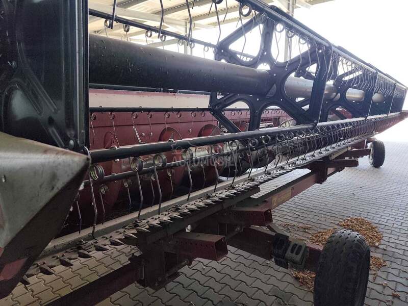 Case IH 8230