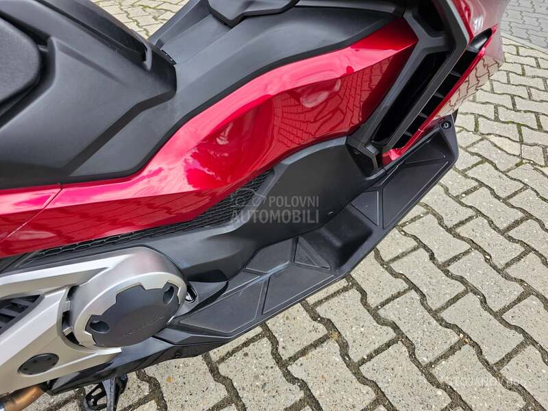 Honda FORZA 750