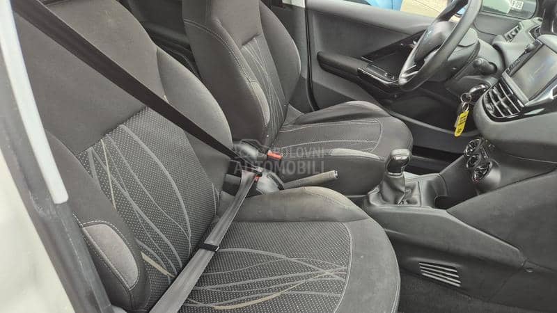 Peugeot 208 1.2B A K C I J A